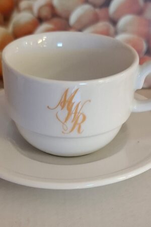 Filiżanka do espresso sygnowana inicjałami Magdaleny Wolińskiej-Riedi